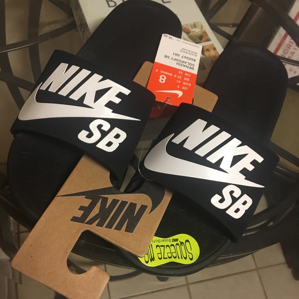 Size 9 Nike SB Sandal Black New w/tags